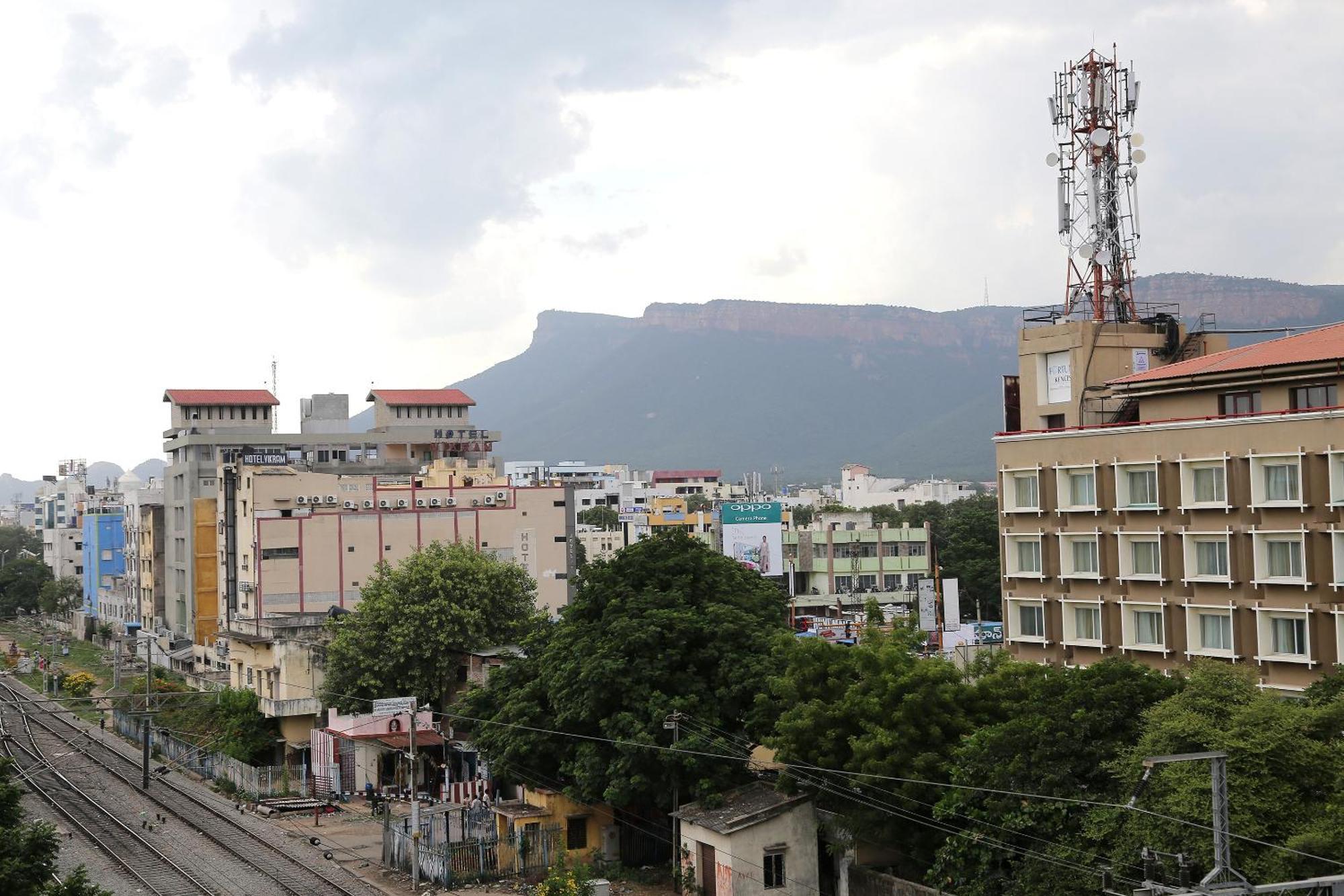 Hotel Collection O Poojith Residency Tirupati Exterior foto